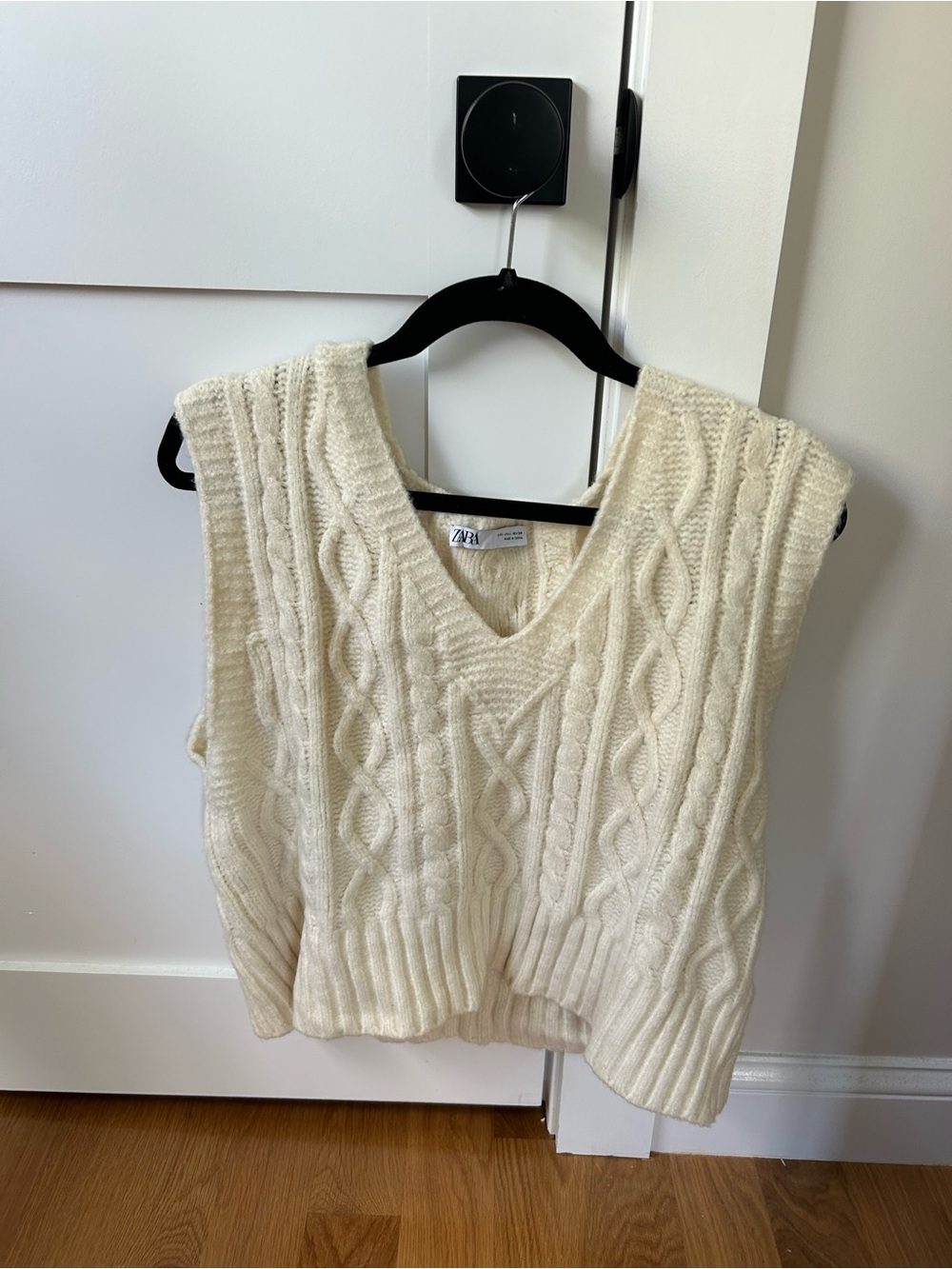 Zara Cream Cable-Knit V-Neck Sweater Vest